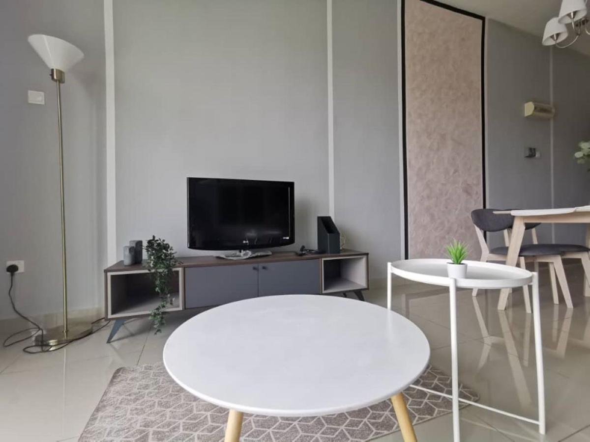 11-Modern Homestay Palazio Lake View Mount Austin Palazio Near Aeon Themepark Toppen Ikea 조호르 바루 외부 사진